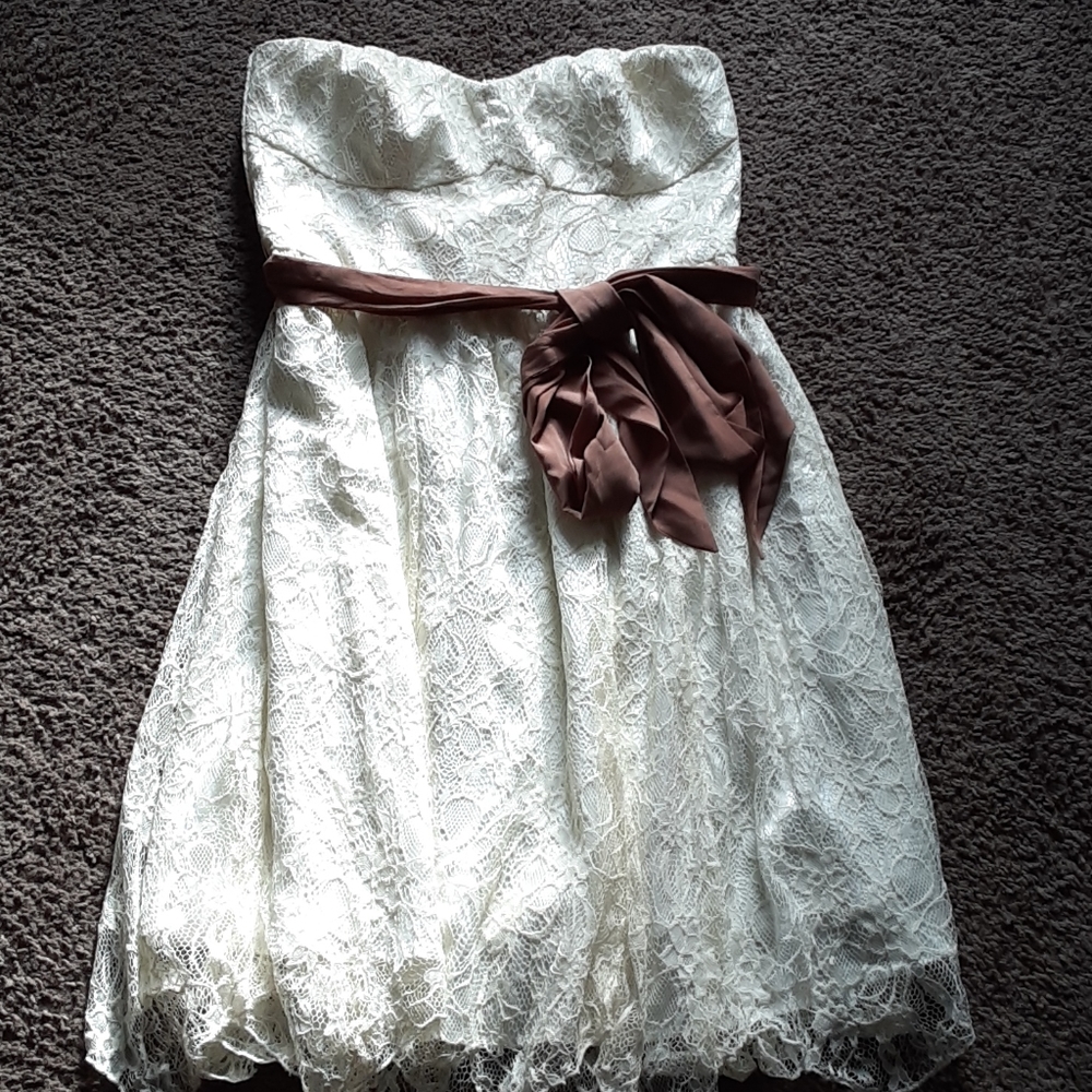 Thistlepearl strapless dress